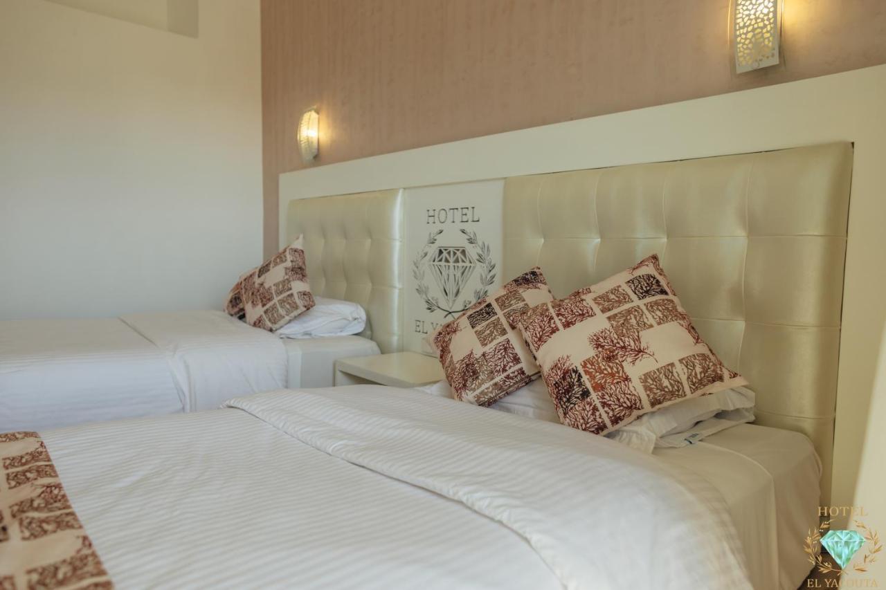 El Yacouta Hotel เทโทอัน ภายนอก รูปภาพ