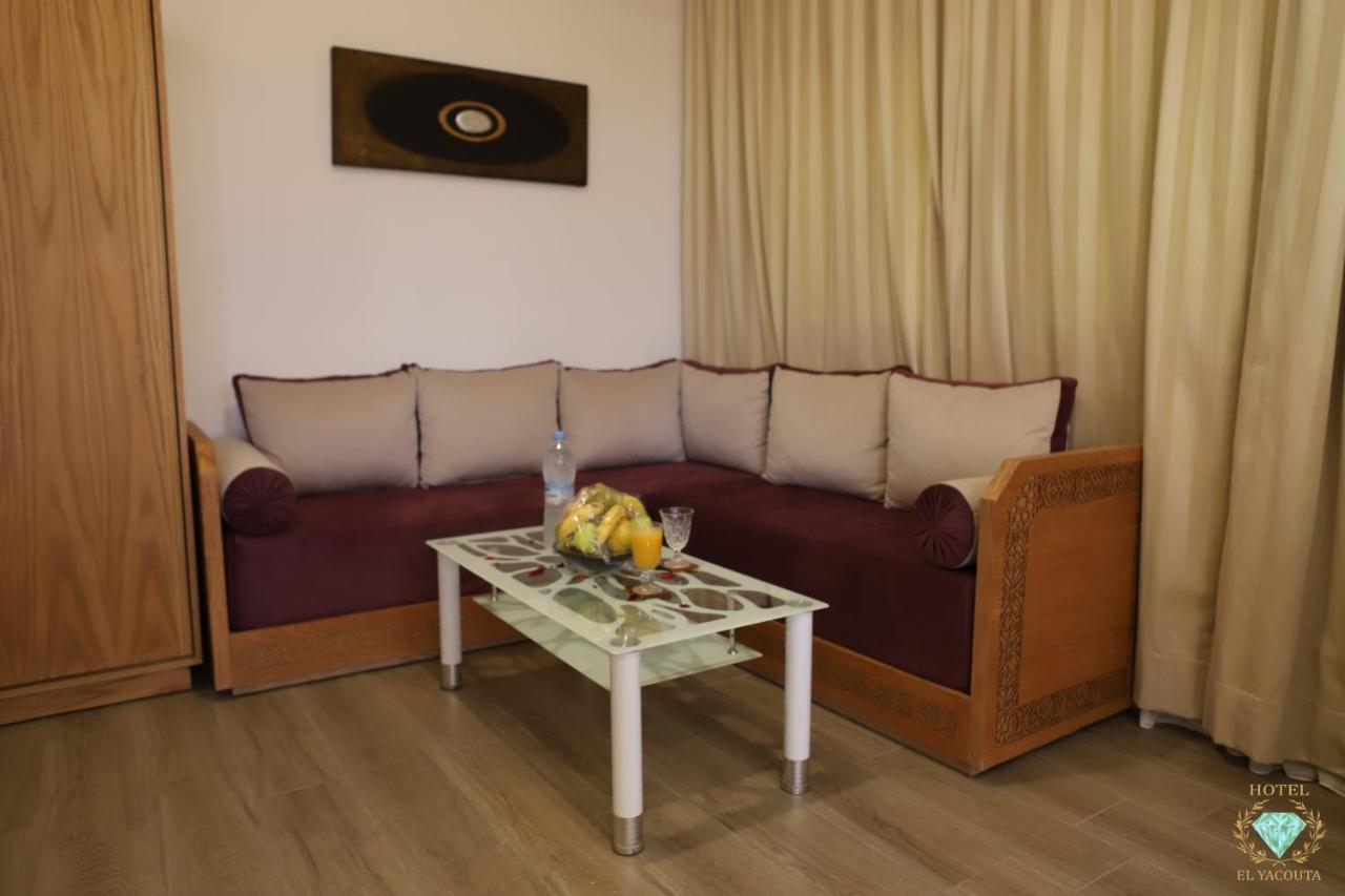 El Yacouta Hotel เทโทอัน ภายนอก รูปภาพ
