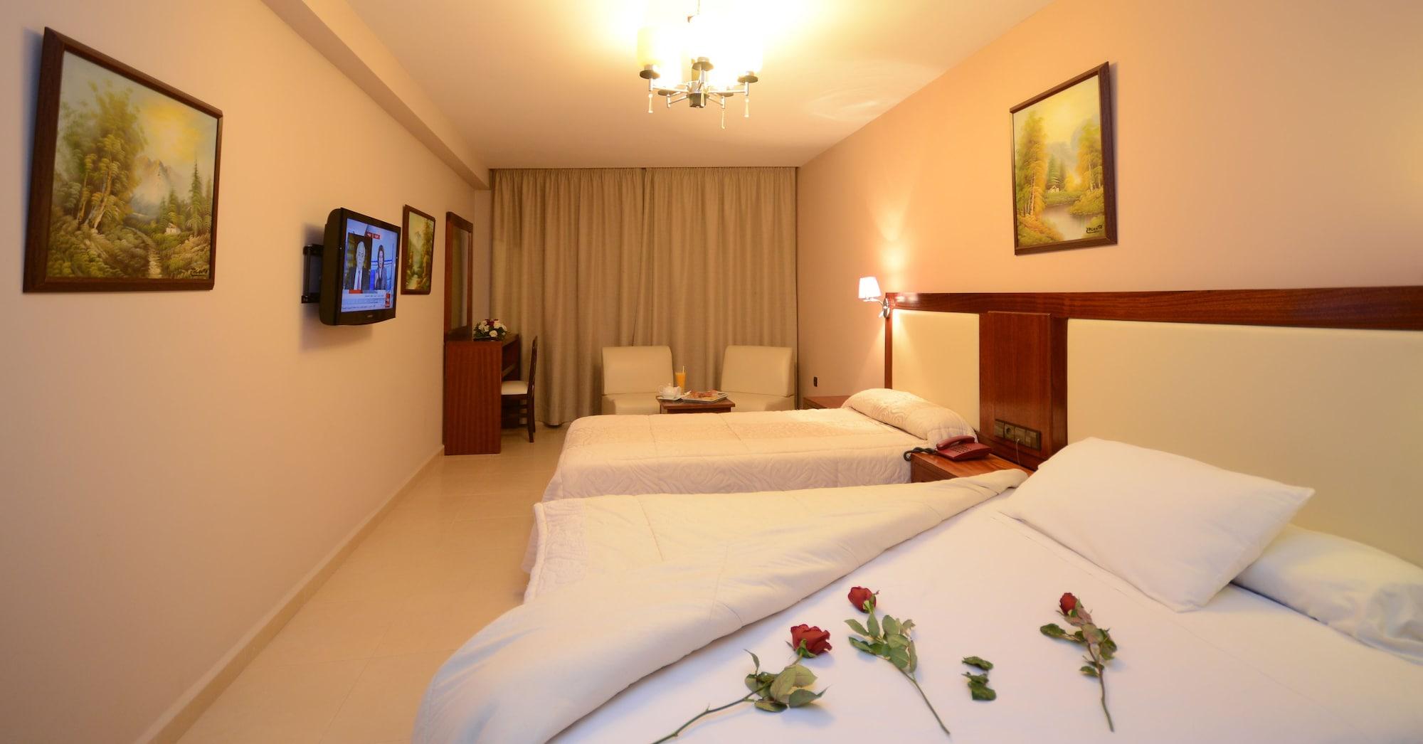 El Yacouta Hotel เทโทอัน ภายนอก รูปภาพ