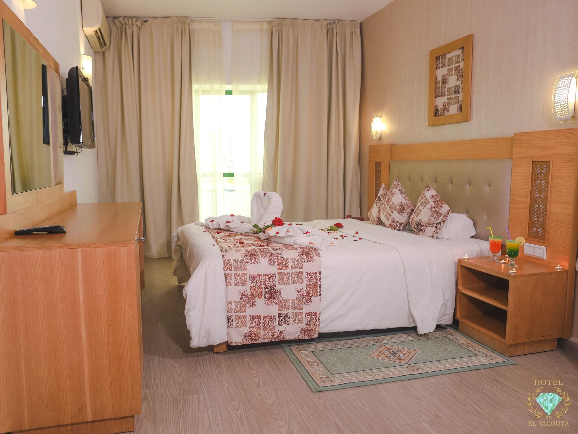 El Yacouta Hotel เทโทอัน ภายนอก รูปภาพ