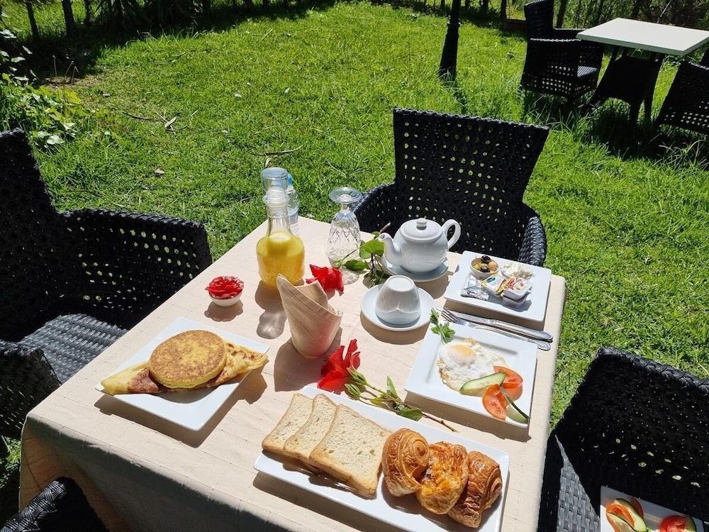 El Yacouta Hotel เทโทอัน ภายนอก รูปภาพ